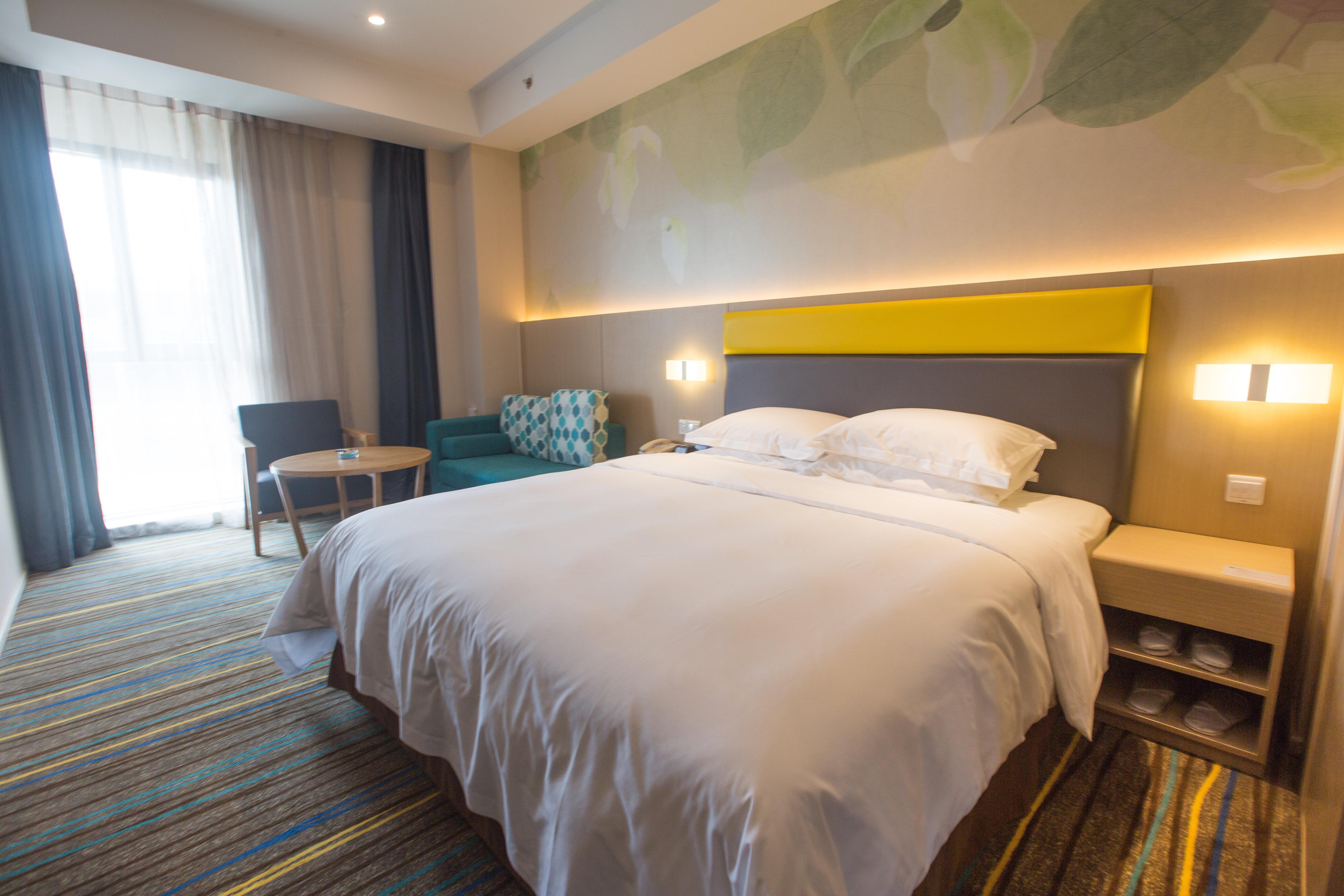 Holiday Inn Express Emei Mountain By Ihg Ъмейшан Екстериор снимка