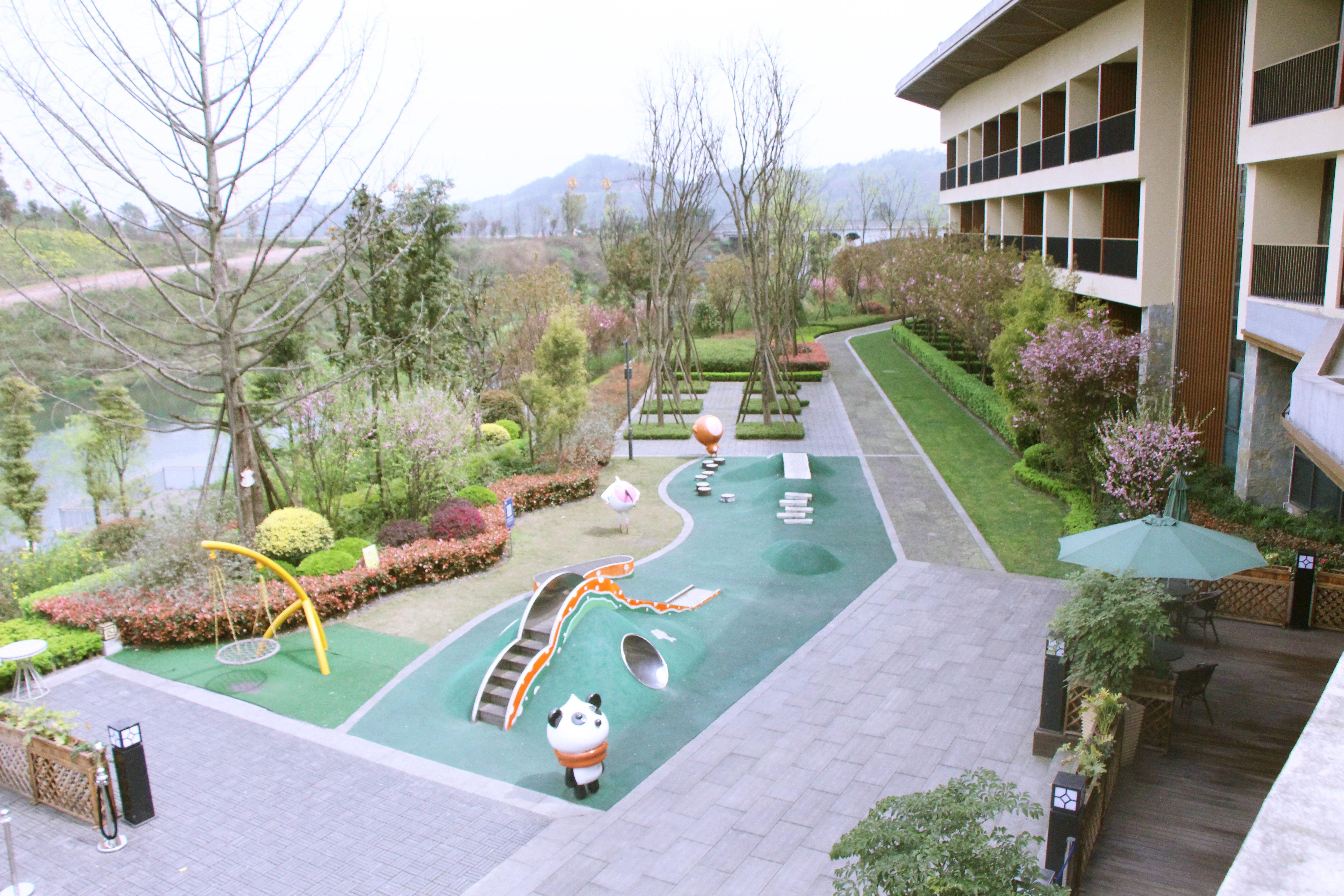 Holiday Inn Express Emei Mountain By Ihg Ъмейшан Екстериор снимка
