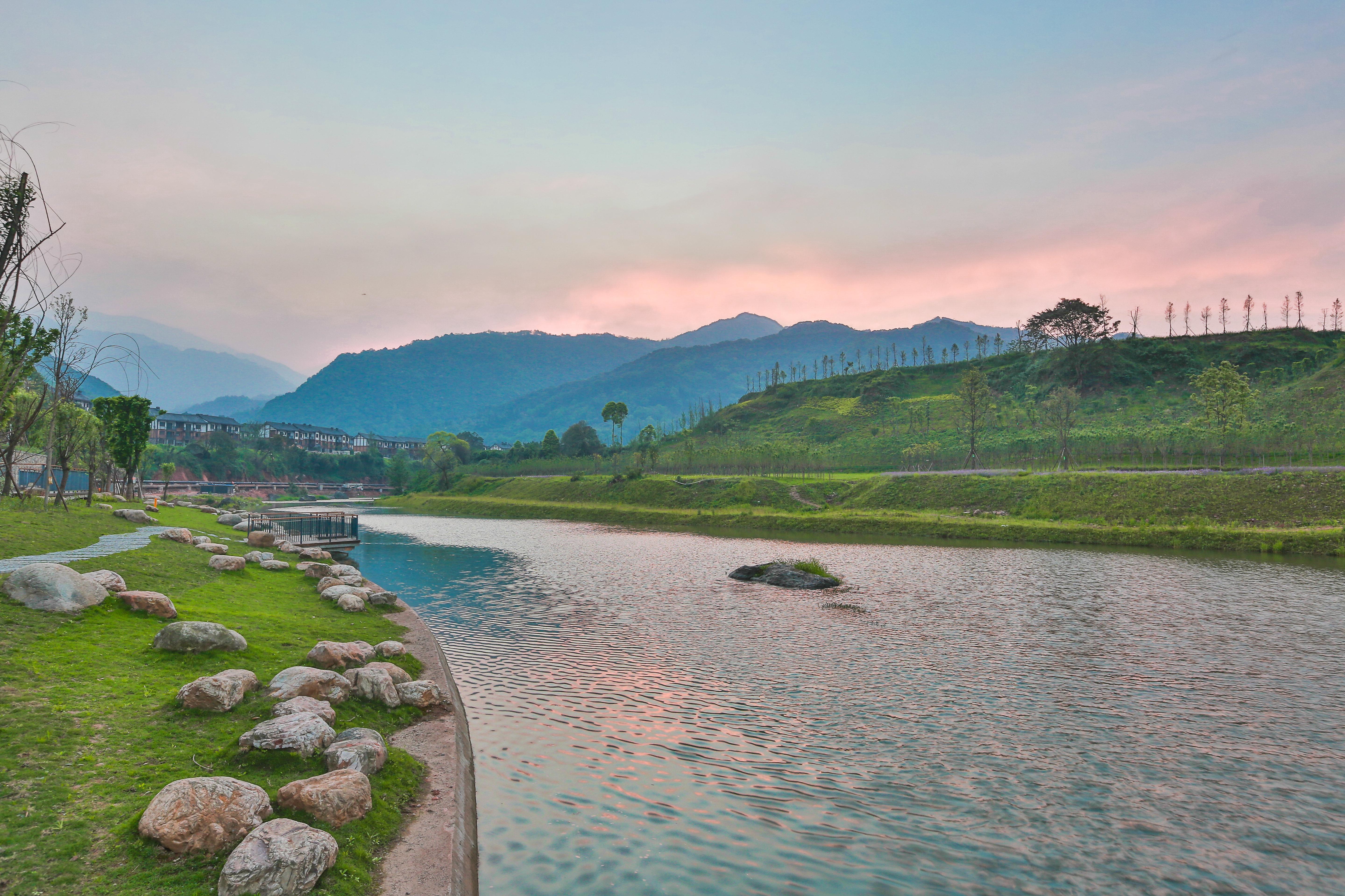 Holiday Inn Express Emei Mountain By Ihg Ъмейшан Екстериор снимка