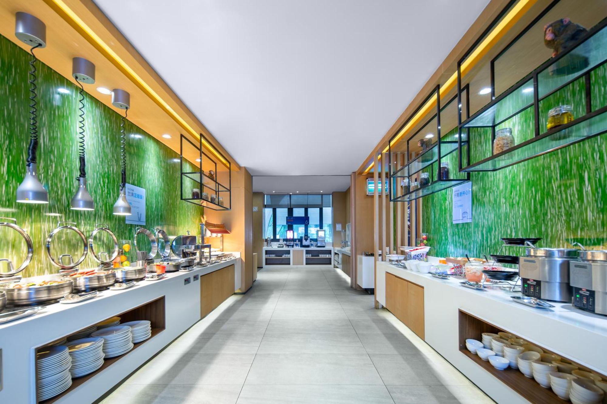 Holiday Inn Express Emei Mountain By Ihg Ъмейшан Екстериор снимка