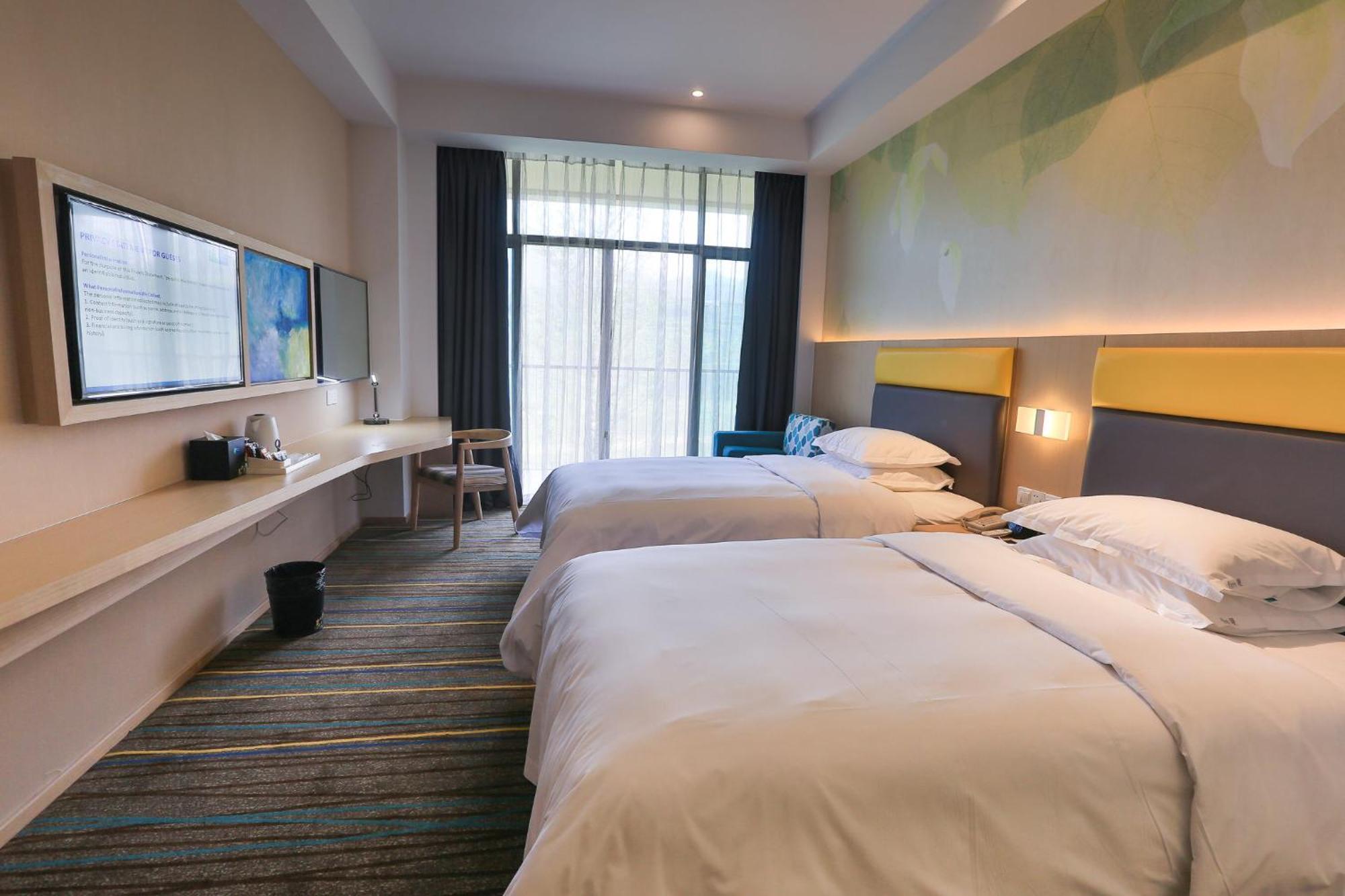 Holiday Inn Express Emei Mountain By Ihg Ъмейшан Екстериор снимка